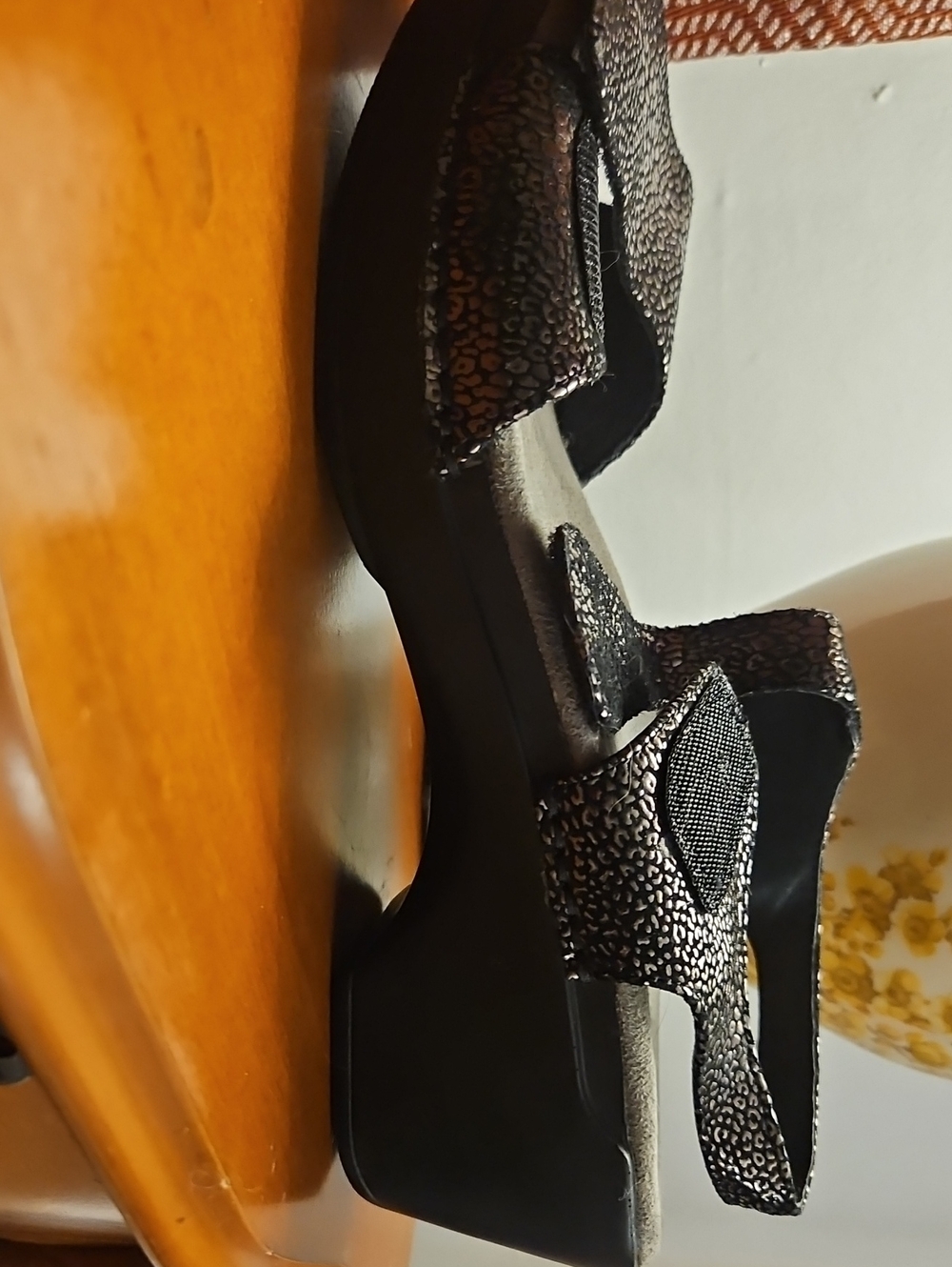 Dansko Metallic Black Animal Print Wedges Black 9M/ EUC - Picture 15 of 16